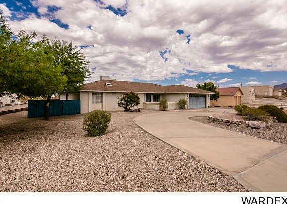2nd image of 3361 Cinnamon Dr