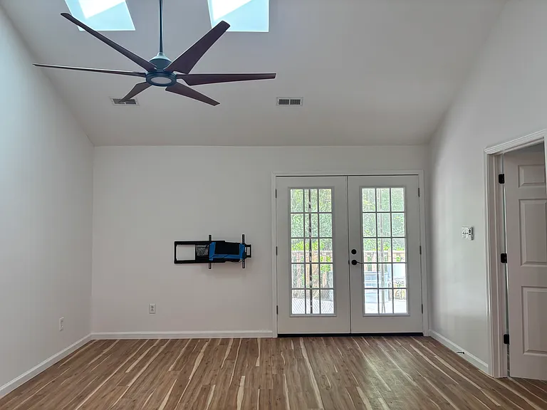 528 Farragut Commons Dr — Photo 8