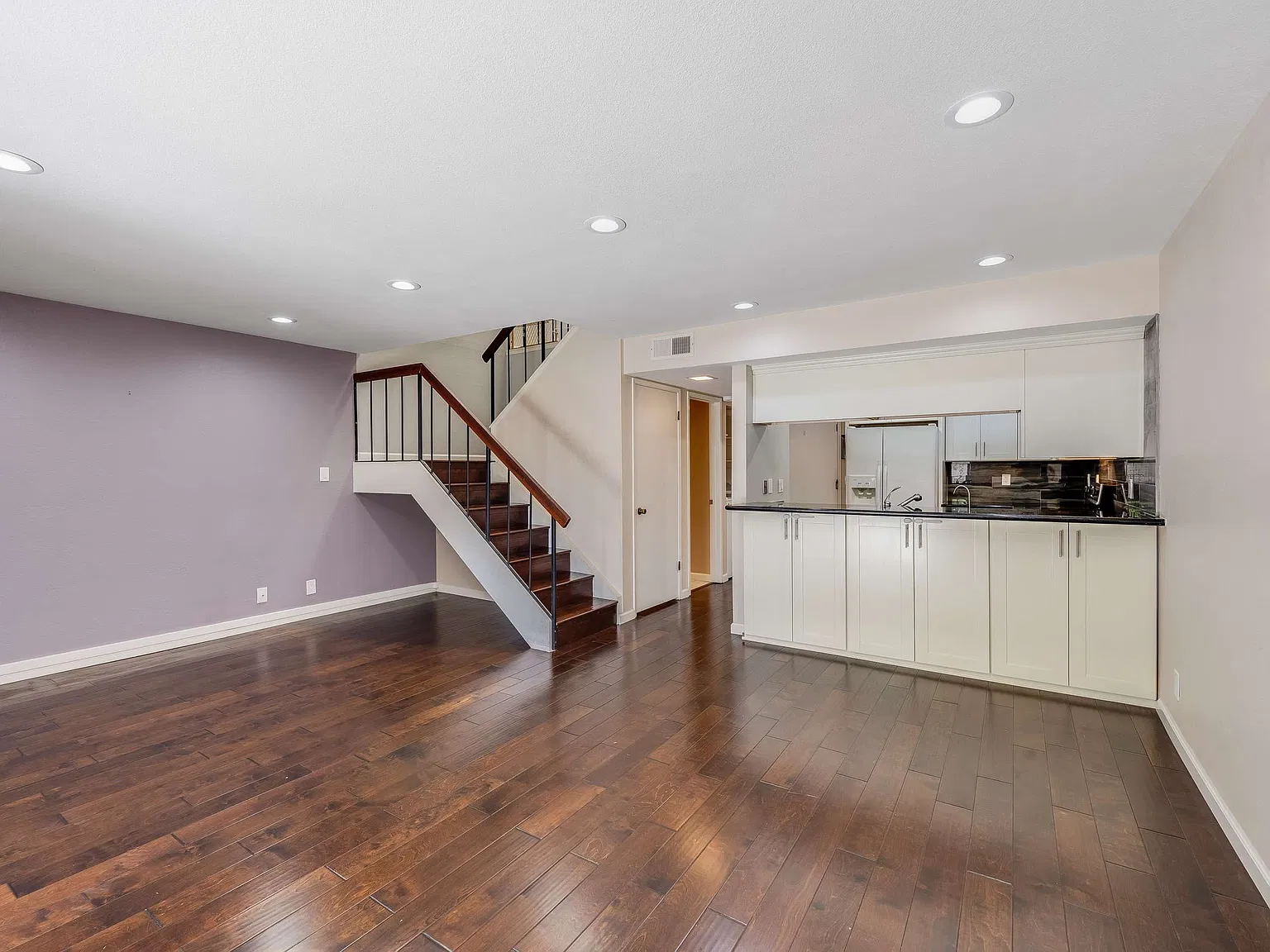 3 bed, 2.5 bath, 1580 sqft, $5,000 — Photo 4