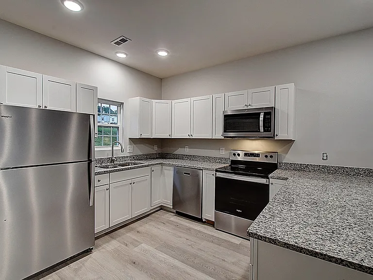 1080 Packing House Rd #14 — Photo 13