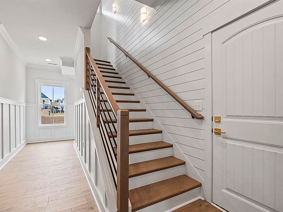 4th image of 71 Hallandale Lane #Left