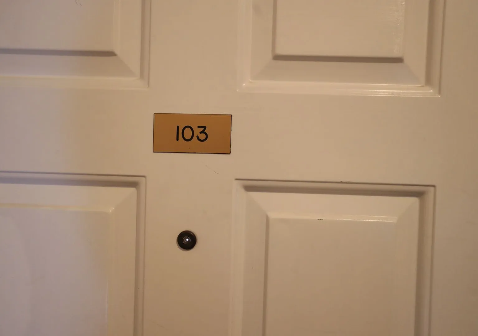 Classic Marina Living Steps from the Waterfront — Photo 4