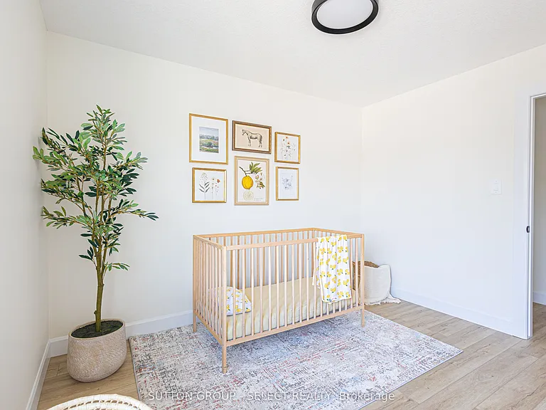 233 Upper Queen St #6 — Photo 25