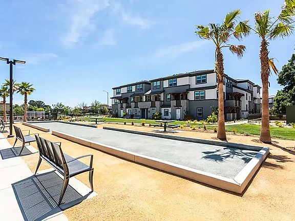 2nd image of 100 Toscana Dr #516
