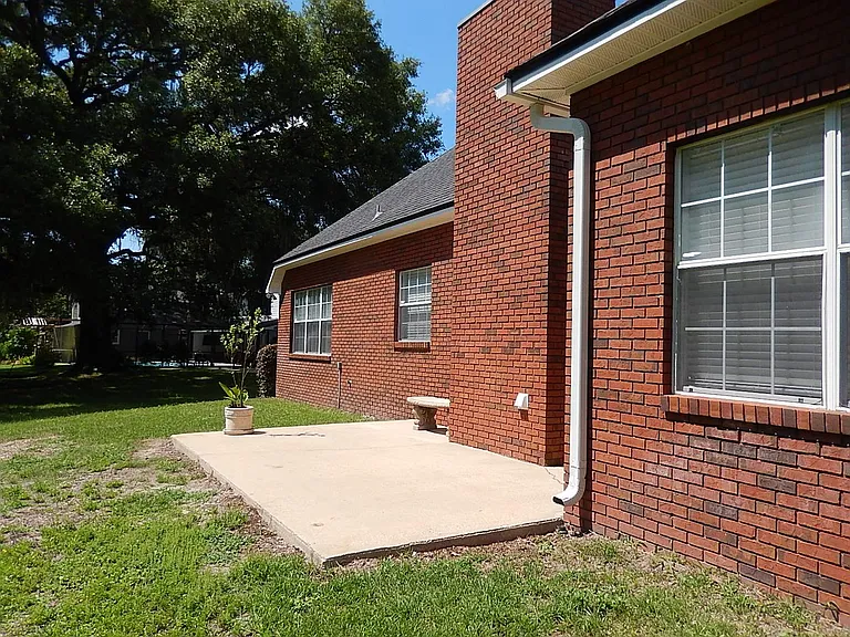 1858 Vineland Ln — Photo 39