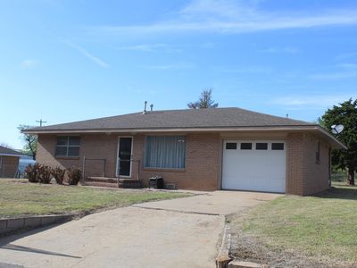 111 W 2nd St, Vici, OK, 73859