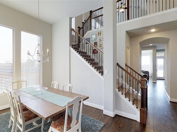 4th image of 1104 Skyflower Ln