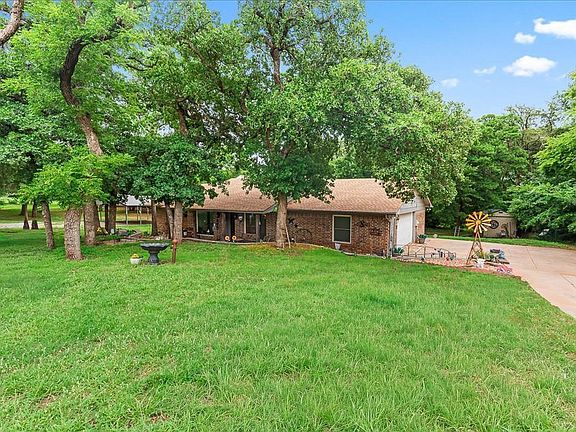 3rd image of 3111 Shady Lane Dr