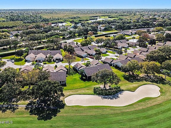 5th image of 812 Ridge Lake Dr