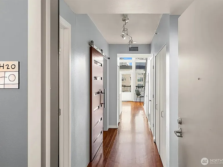 2717 Western Ave #1120 — Photo 7