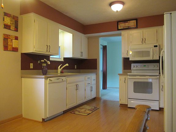 4th image of 6179 Carlyle Dr