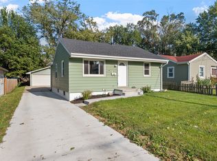901 E 27th St, Des Moines, IA 50317
