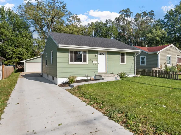 901 E 27th St, Des Moines, IA 50317