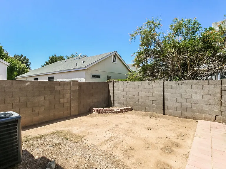 441 S Maple #48 — Photo 16