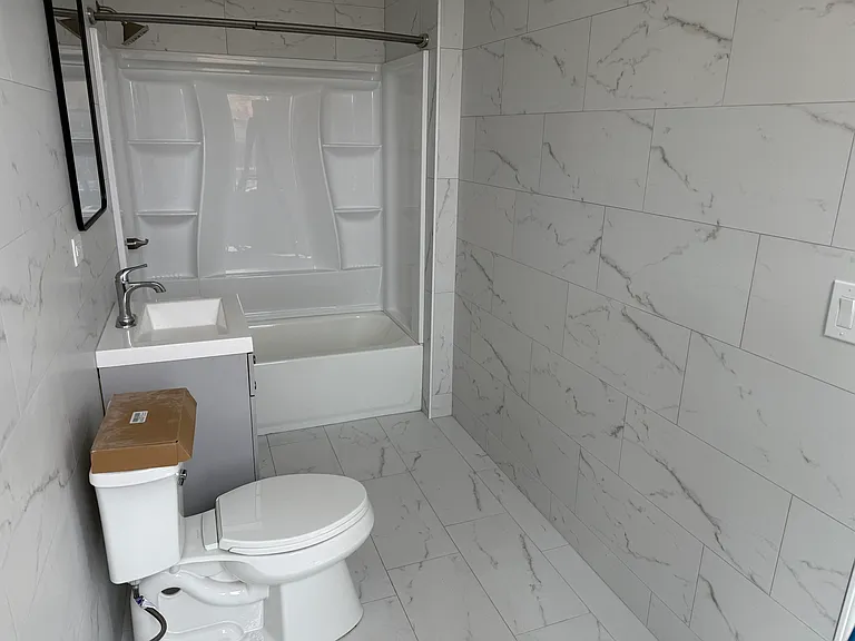 222 N Genesee St #201 — Photo 10