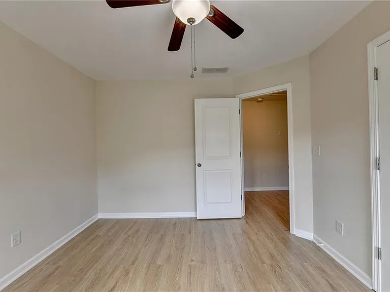2152 Greencrest Cir — Photo 49