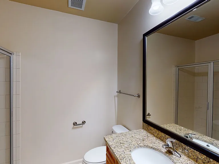 Signal Hill Apartment Homes — Photo 107