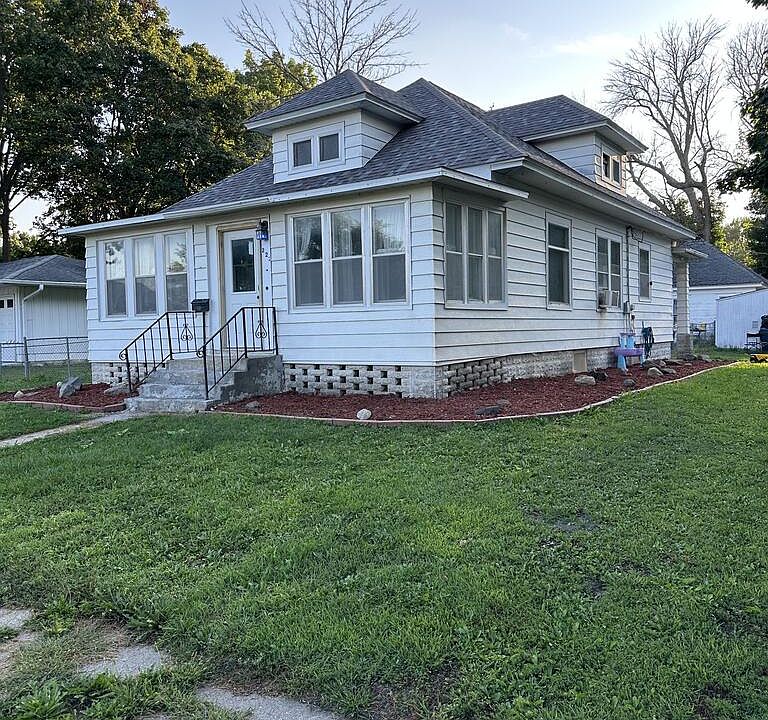 1st image of 222 N Water St