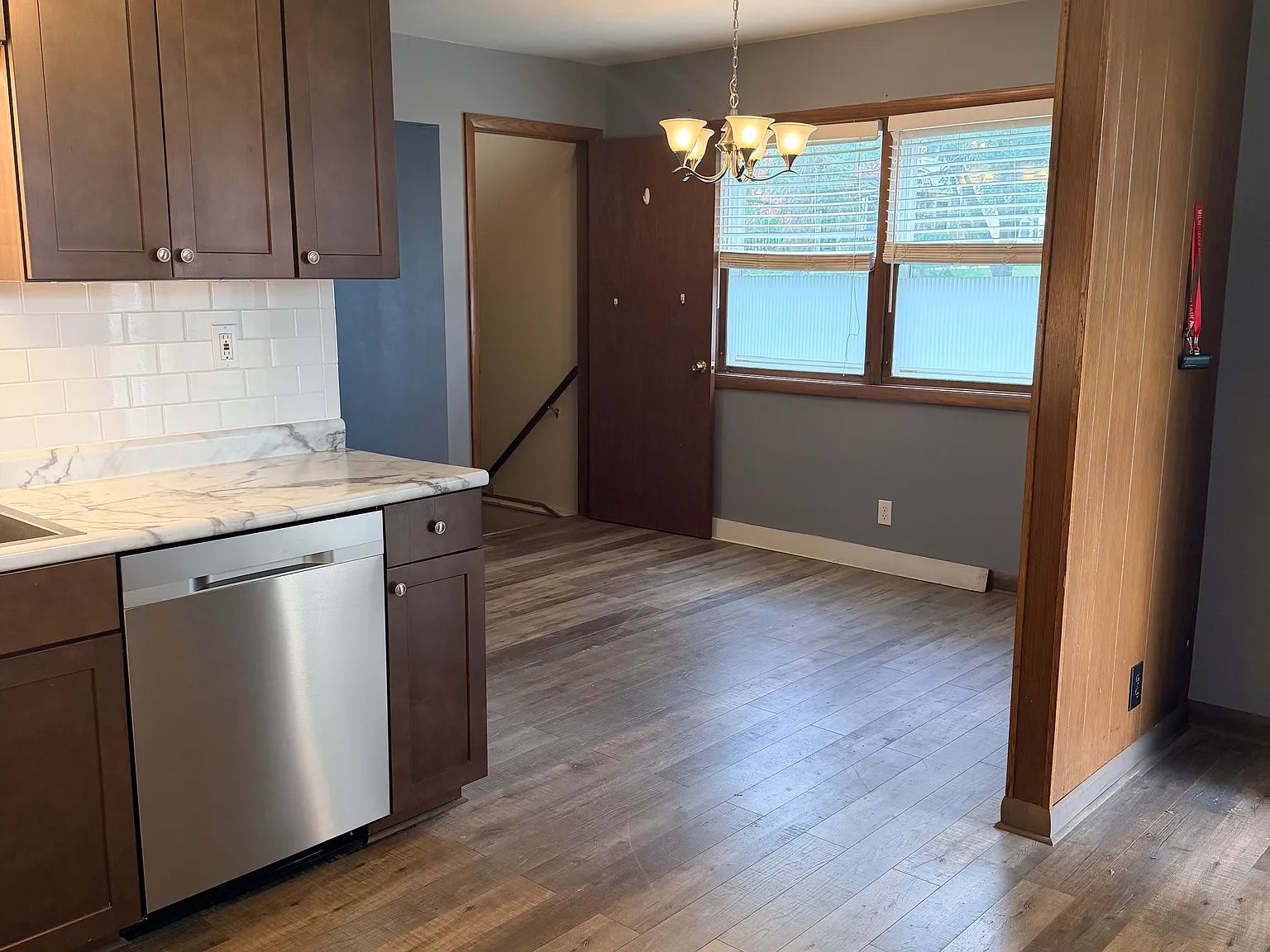 2 bed, 1.5 bath, 1240 sqft, $2,000 — Photo 3