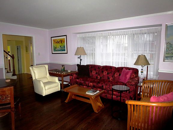 Living Room with triple window