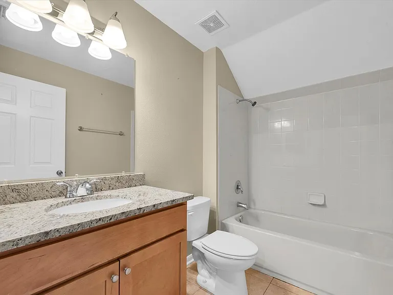 10825 Newbridge Dr — Photo 25