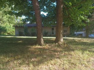 1600 Hendrie Rd, Metamora, MI 48455