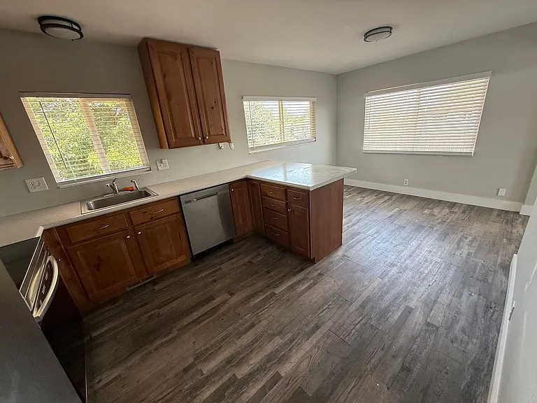 3930 W Old Bingham Hwy — Photo 3