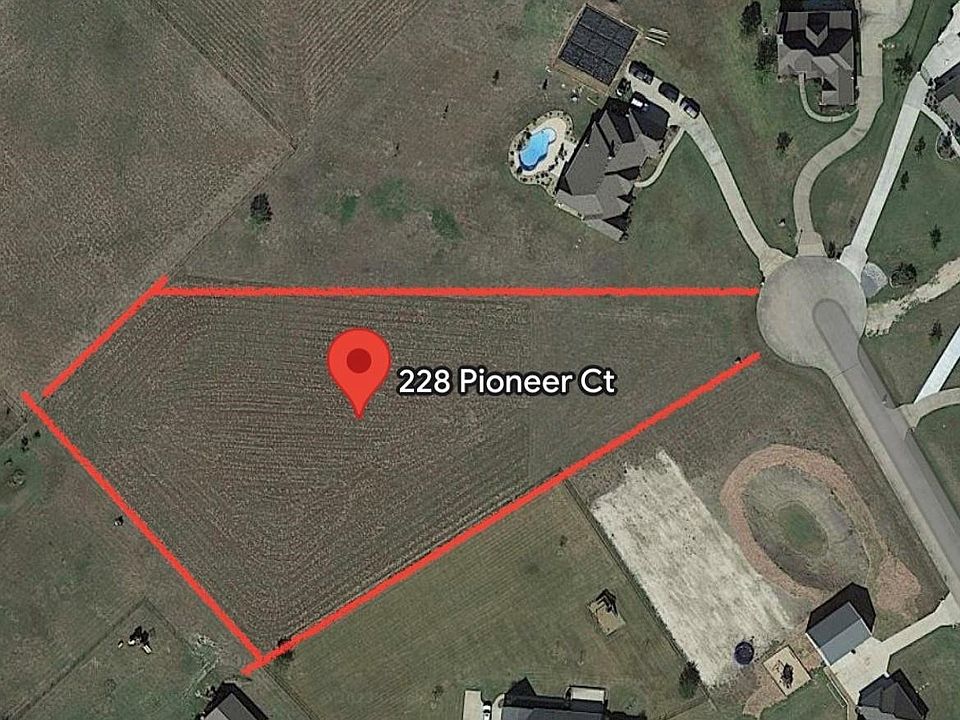 1st image of 228 Pioneer Ct