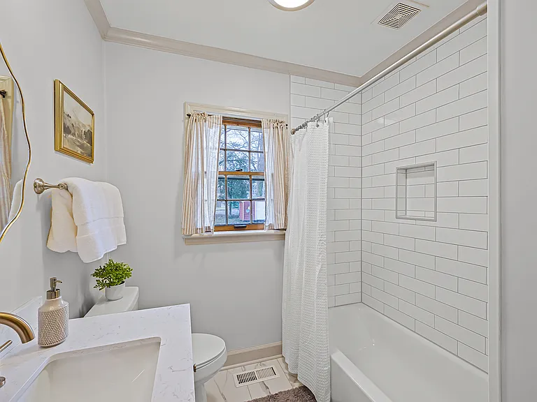 531 Westwood Ave — Photo 9
