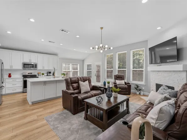 5554 Canyon Lands Dr, Fort Worth, TX 76137