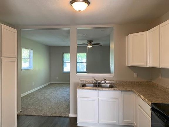 2nd image of 822 Highland Dr