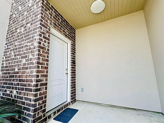 5th image of 10902 International Blvd #132