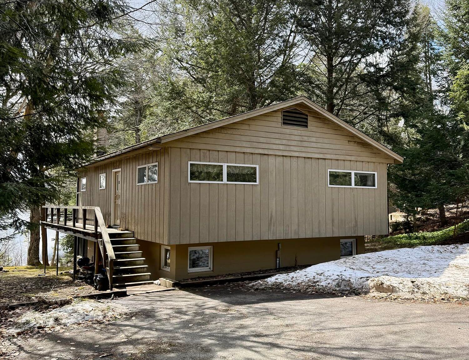 77 Floodwood Rd