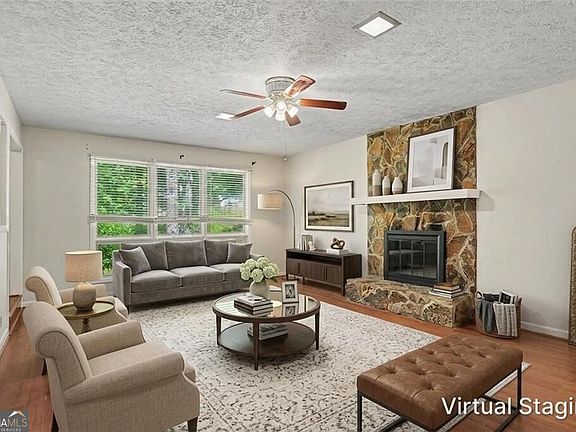 2nd image of 346 Buckingham Dr SW