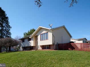 109 Berwick Dr, Boalsburg, PA 16827