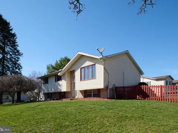 109 Berwick Dr, Boalsburg, PA 16827