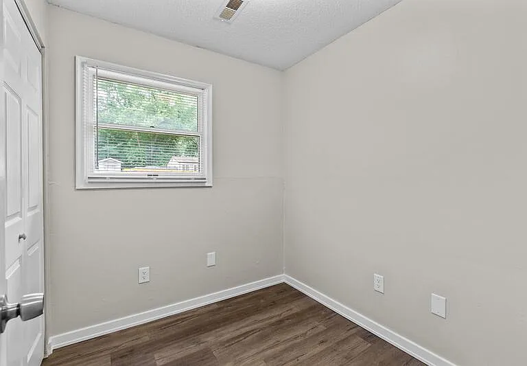 1415 Plaza Pl — Photo 4