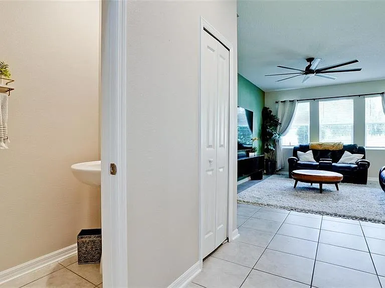 5517 Los Robles Ct — Photo 11
