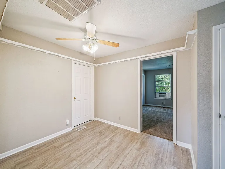 4218 S Rockford Ave #B — Photo 4