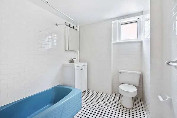 Rented by Compass | media 18