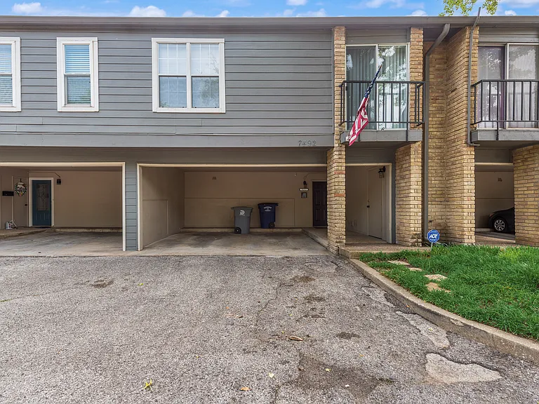 7492 E Northwest Hwy #143 — Photo 17