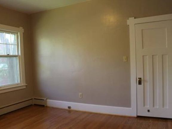 5th image of 637 6th Ave N