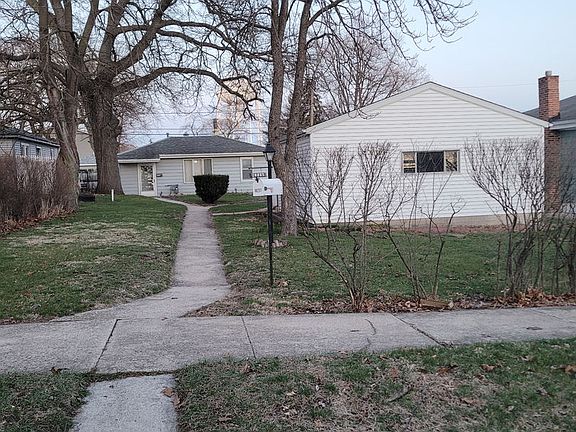 5th image of 18237 Oakwood Ave