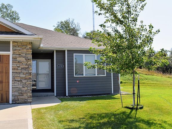 2nd image of 4250 Fremar Dr