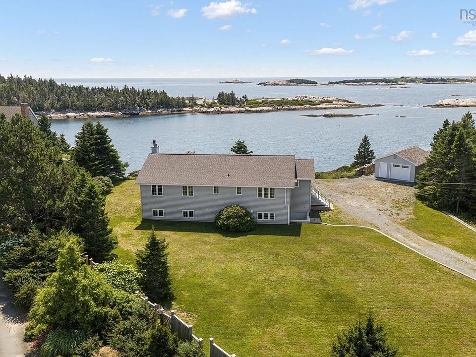 1st image of 439 Whistlers Cove Rd
