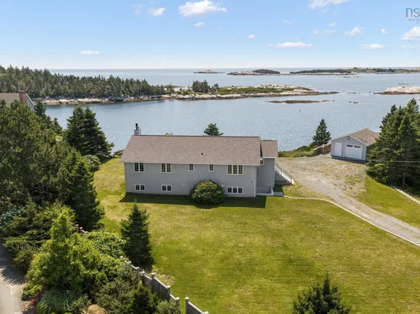 439 Whistlers Cove Rd, Halifax, NS B3Z 3W5