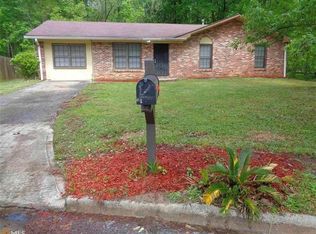 400 Cedar Wood Ct, Atlanta, GA 30349