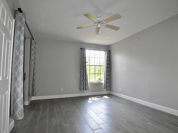 4th image of 4471 Riverwatch Dr Unit 102
