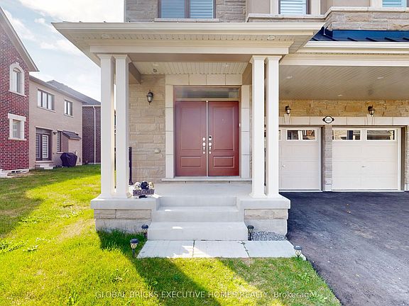 3rd image of 2885 Foxden Sq