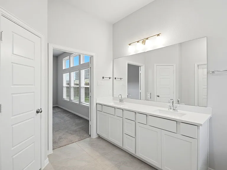 2106 Villa Flora Ln — Photo 32